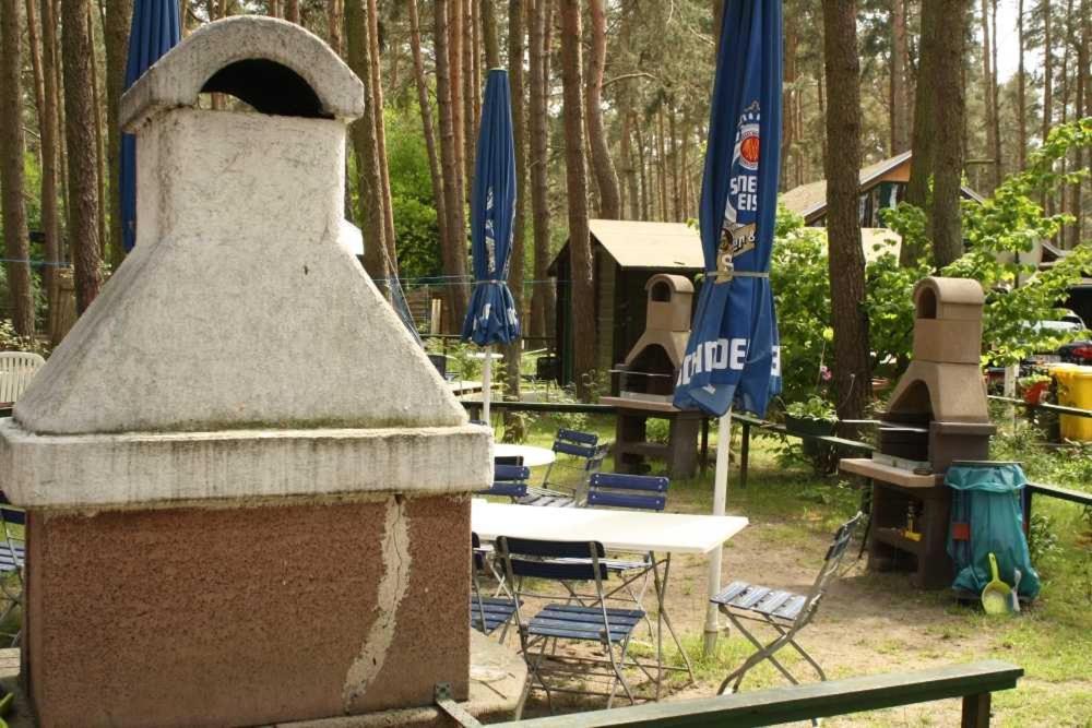 Hotel Urlaub im Bungalow - mitten im Wald Lutow Exterior foto